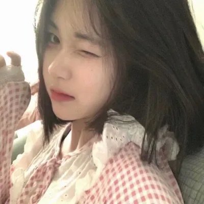 接近无限的白